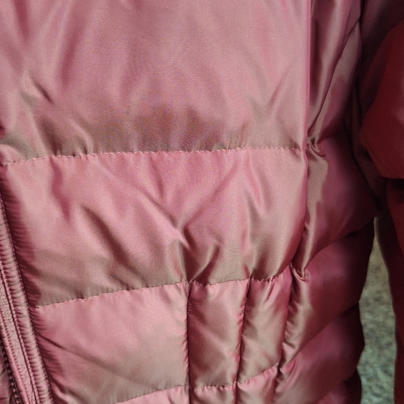 Lands' End Women's Brick Red Puffer Coat with Faux Fur Hood - Picture 8 of 8